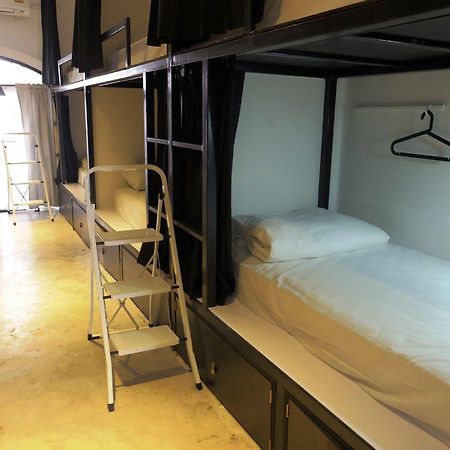 Seek Sleep Hostel Бангкок Екстер'єр фото